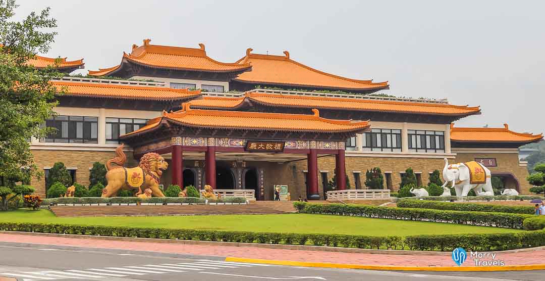 Morry Travels - Top Places to Visit in Kaohsiung - Fo Guang Shan Monastery